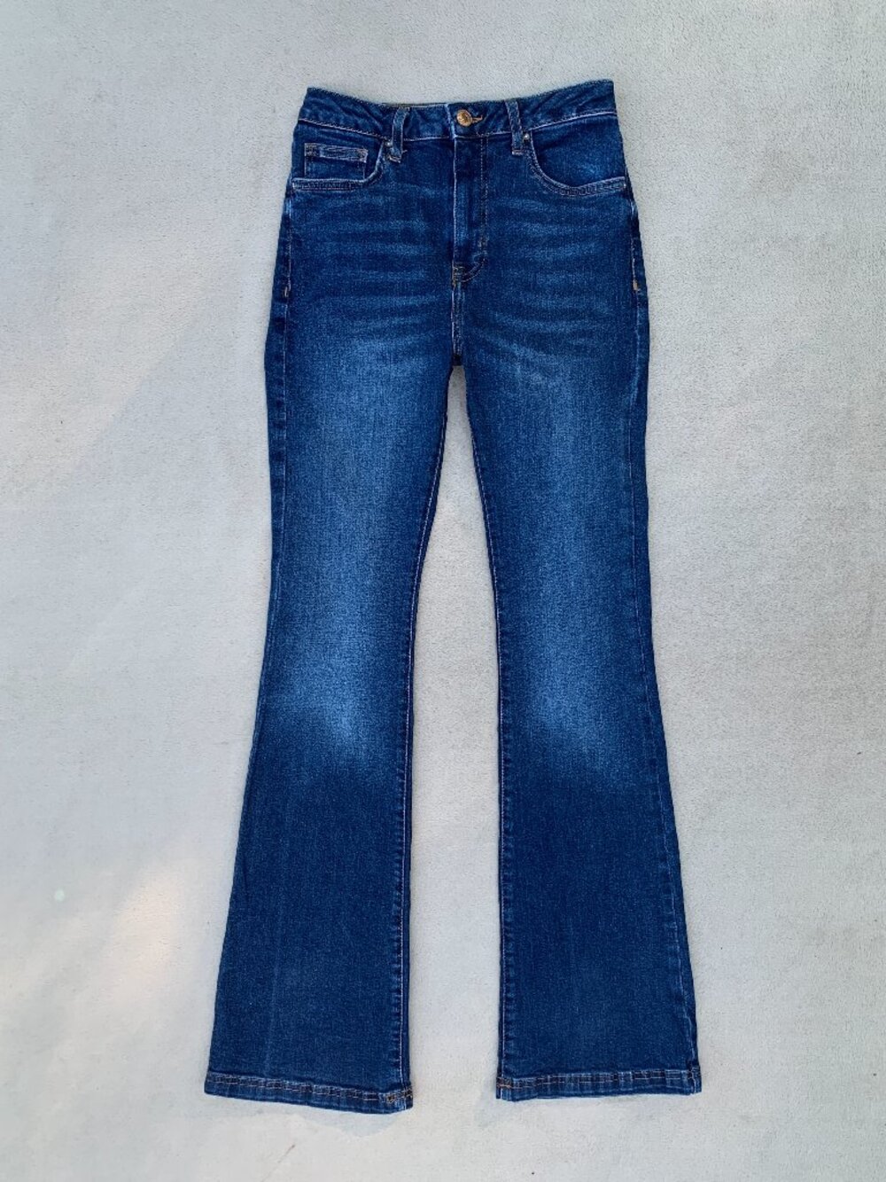 Forever 21 Mid Rise Flare Jeans Sz24